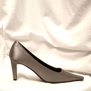 JIL SANDER Silver Satin Pointed Closed-toe Heels